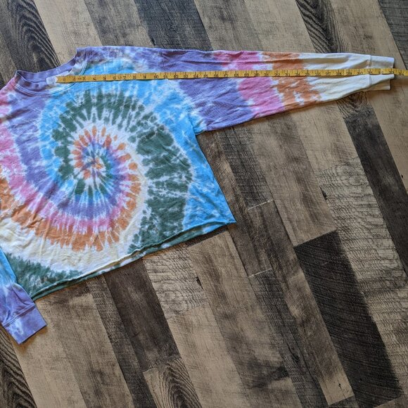 Daydreamer Spiral Tie Dye Crop Top Sweatshirt - Picture 6 of 7